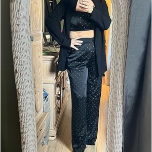 Gorgeous House of Harlow rhinestone set . Never worn . Sz Large